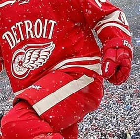 Detroit Red Wings on X: #HAPPYNEWYEAR! It's #RedWings GAMEDAY! #LGRW  #CentennialClassic  / X