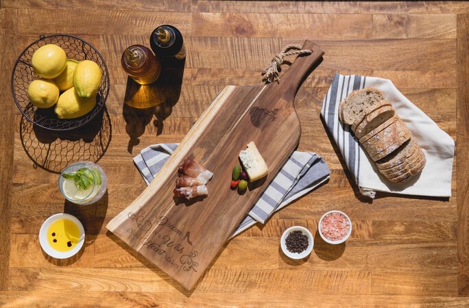 Star Wars - Acacia Brie Cheese Cutting Board & Tools Set