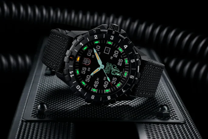 Luminox - Men's 44mm F-117 Nighthawk x Skunk Works 6440 Series